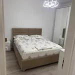 아파트 Tirana, Beautifull Near Mother Teresa Int Airport *