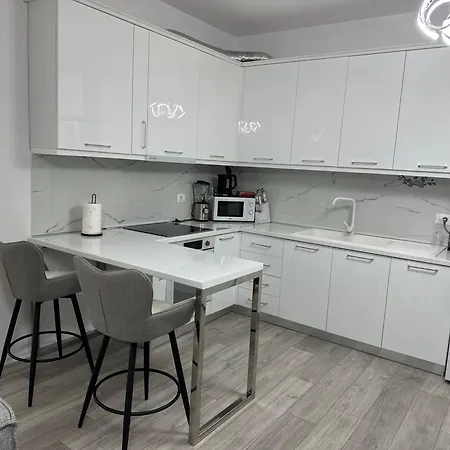 Bratti's Near Center And Mother Teresa Airport * 地拉那