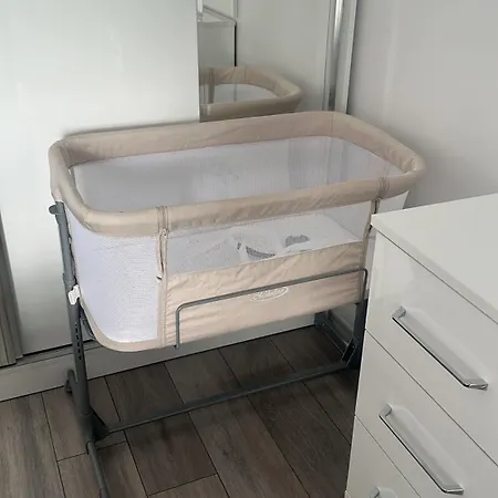 Bratti's Near Center And Mother Teresa Airport Apartment Tirana