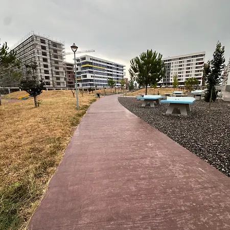 Bratti's Near Center And Mother Teresa Airport 公寓 地拉那