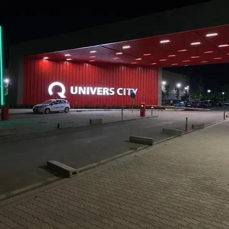 Bratti's Near Center And Mother Teresa Airport *